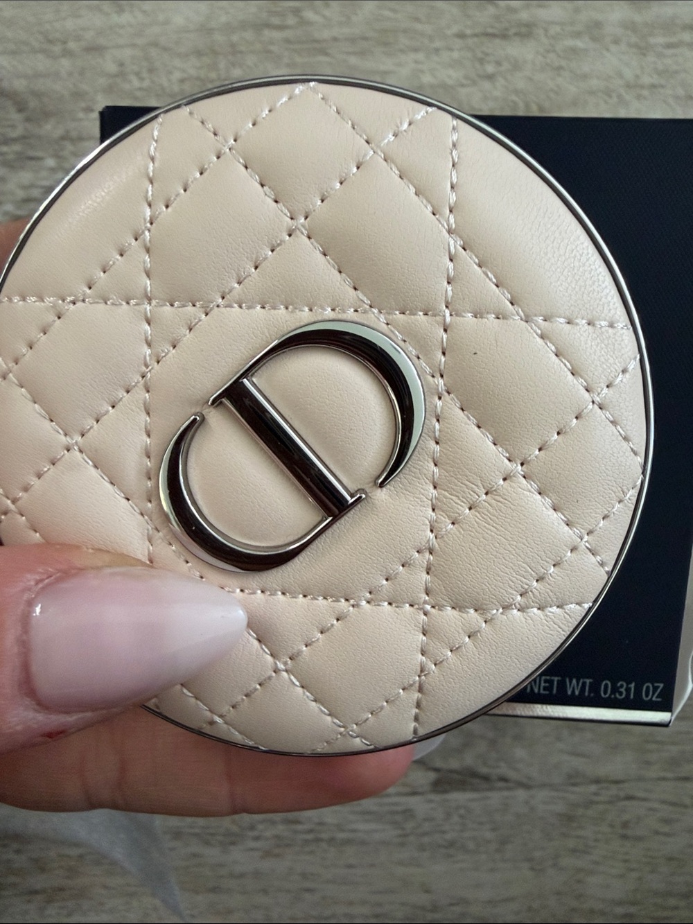 Dior Quilted Compact Case setting powder in Soft Beige with Silver CD Logo - Picture 6 of 7